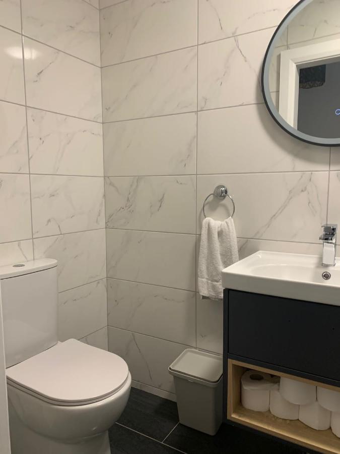 14 Eyre Square Lane Apartment Galway Bagian luar foto